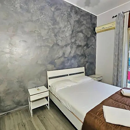 Etnapartment 1 *